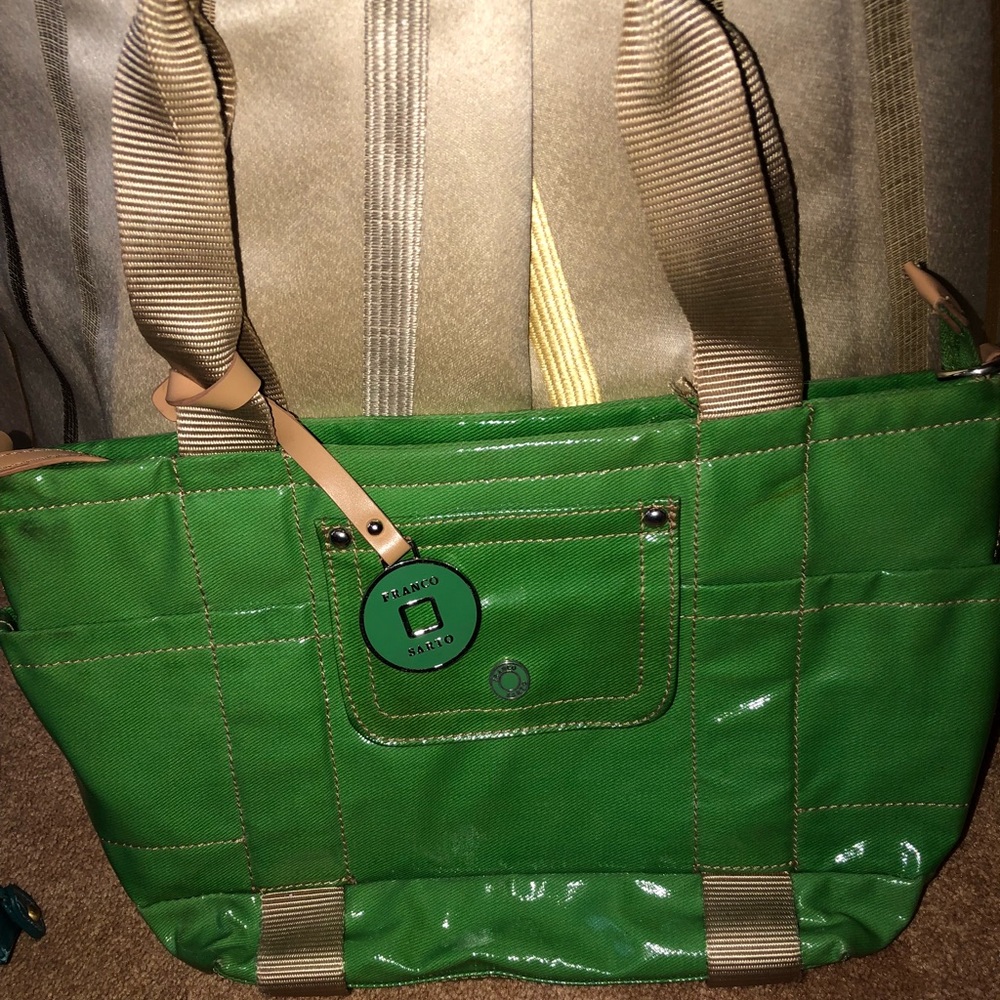 Green pocketbook